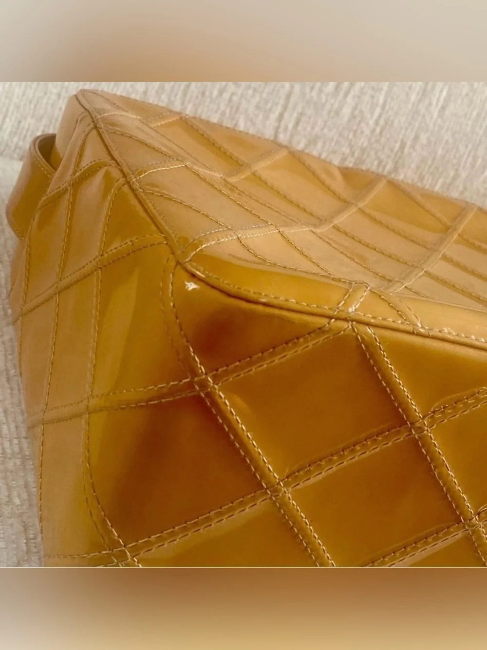CHANEL EUC Vintage (2001) Yellow Patent Leather Camera Bag - Picture 7 of 14